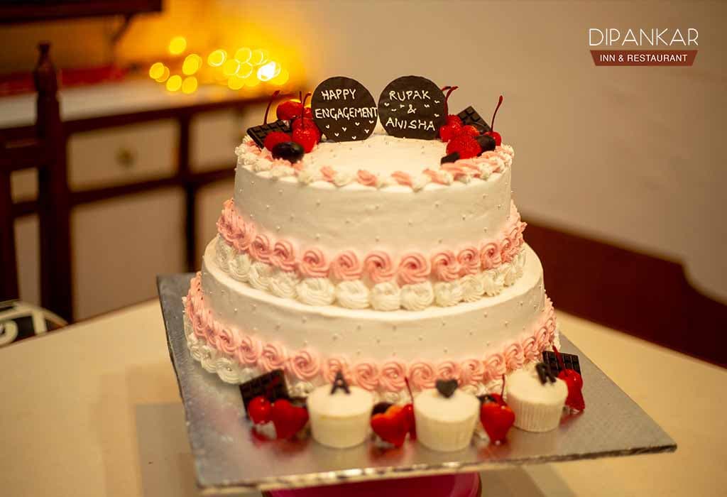 WeddingCake-Rupak.jpg